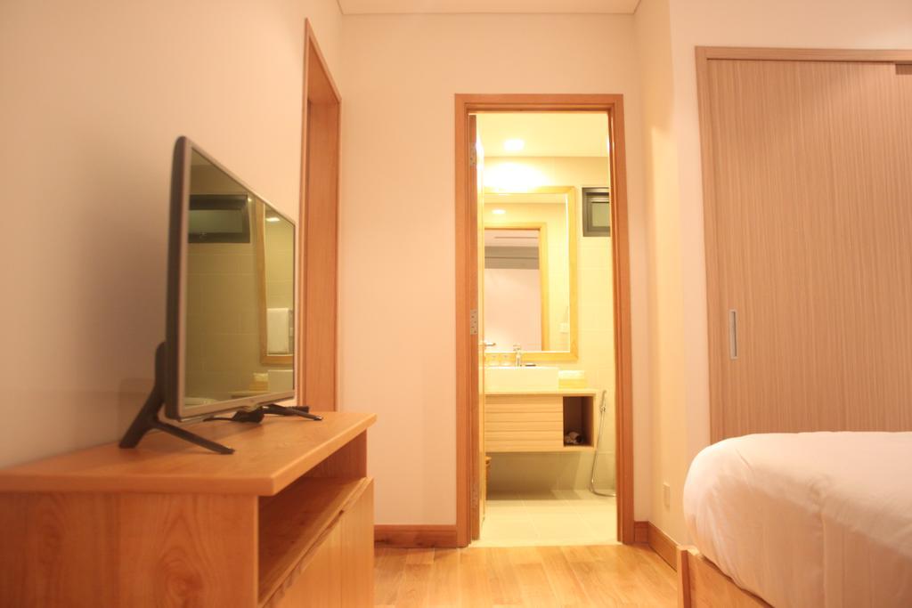 Ocean Apartment With Garden Дананг Номер фото